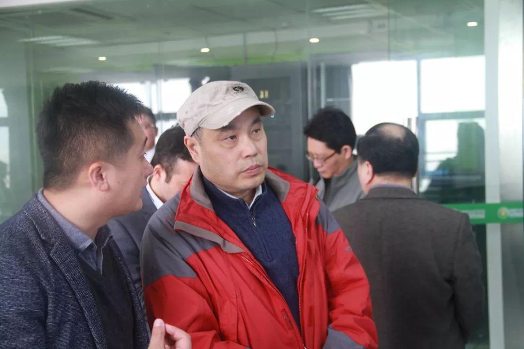 全新高科技产品引领未来，经济新闻揭秘科技与生活的完美融合